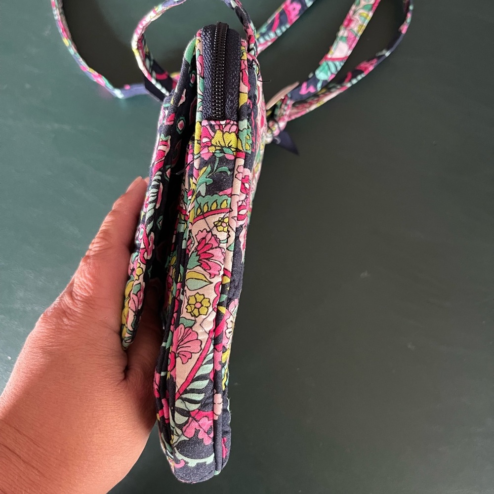 Vera Bradley crossbody purse - Picture 5 of 16